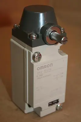NEW OMRON D4A-3E05N
