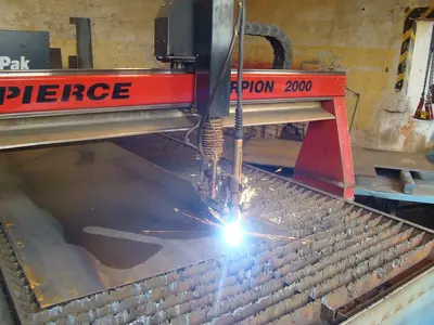 Used 2004 PIERCE SCORPION 2000 Plasma Cutters CZ | Amaron s.r.o. #1056800
