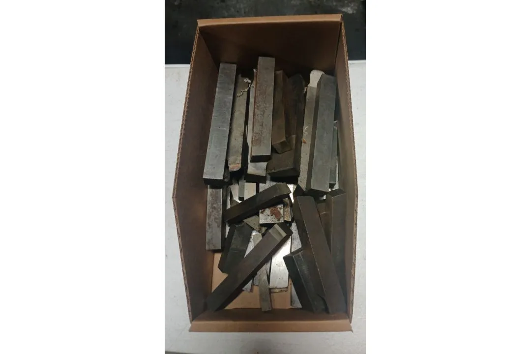 Used _UNKNOWN_ _UNKNOWN_ Tool Bits Ohio US | Thompson Auctioneers #1553914