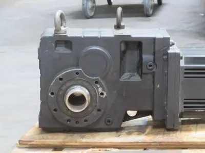 Used LENZE 19S35-RSOF3-ZOGO-KS5F42N-ROSU Motors (misc) Texas US | Aucto #1307114