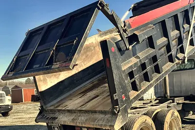 Used 1993 FORD L-9000 Dump trucks North Carolina US | Proxy Equipment #1382889