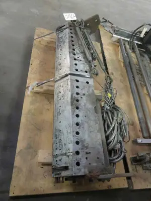 USED 1900 EDI/NORDSON H-40 EXTRUSION DIES