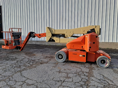 USED 2015 JLG E400AJPN