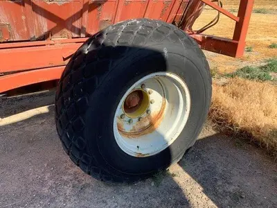 USED RICHARDTON 700