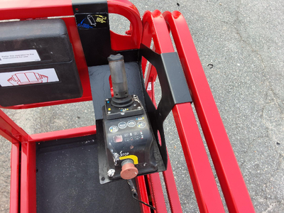 Used 2017 MEC 1330SE Scissor Lifters North Carolina US | Stack Equipment #1271280