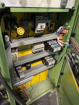 Used 1998 ARBURG 221 M 35075 U Injection Molding Machines Ohio US | HGR 24 #1005808