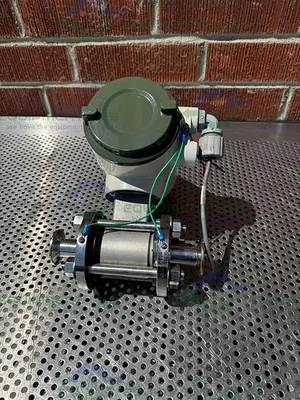 USED YOKOGAWA ADMAG CA202SN MAGNETIC FLOWMETER W/ 1" SANITARY FITTING