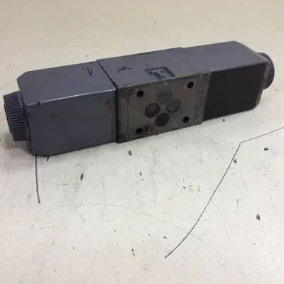USED VICKERS DG4V-3-6C-M-U-HL7-60