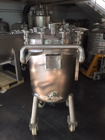 Used SAPPHIRE ENGINEERING 200 Litre Stainless Steel Tanks New Jersey US | Perry Equipment #120905
