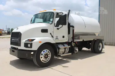 New | in-Stock 2026 MACK MD6 Septic/Sewer/Vacuum Trucks Texas US | Roll Off Truck World #1491886