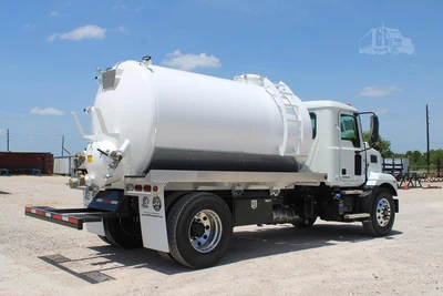 New | in-Stock 2027 MACK MD7 Septic/Sewer/Vacuum Trucks Texas US | Roll Off Truck World #1491897
