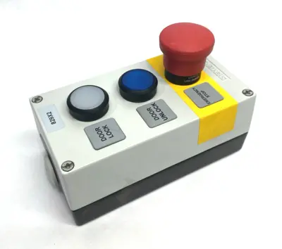 USED SIEMENS ENCLOSURE W/ E-STOP, DUAL ILLUMINATED PUSHBUTTONS