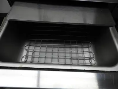 Used APW Wyott Used APW BW-31 Humidified Hot Dog Bun Warmer with (72) Bun Capacity, 120v Heating Cabinets Illinois US | Falcon Restaurant Supply #1376541