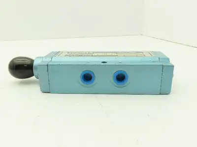 S3B0CCX2 Skinner Directional Control Valve 5/2 5 Way 2 Pos 1/4" NPT 150 PSI