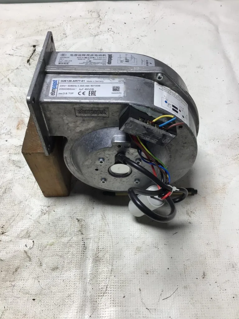 Ebmpapst G2E120-AR77-01 AC centrifugal fan 2350/2450rpm 230V 1PH