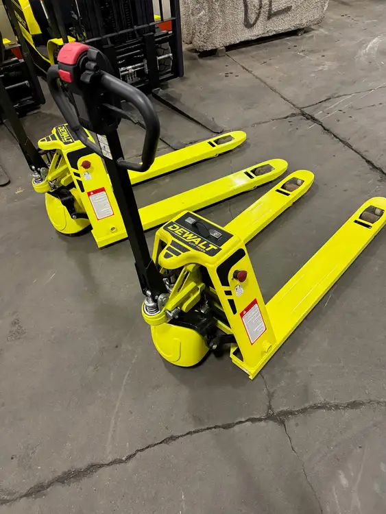 New | in-Stock 2026 DEWALT SERIES 1101 Electric Pallet Trucks New York US | United Lift #1446816