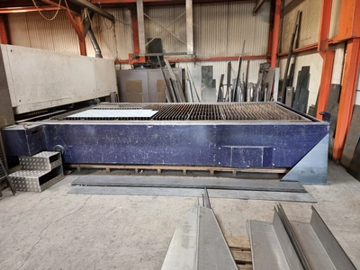 BYSTRONIC Laser with rotary axis, in very good condition, regularly servised by BYSTRONIC, must go by mid June