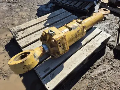 USED CATERPILLAR 232-0652