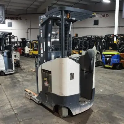USED 2018 CROWN RR5725-45