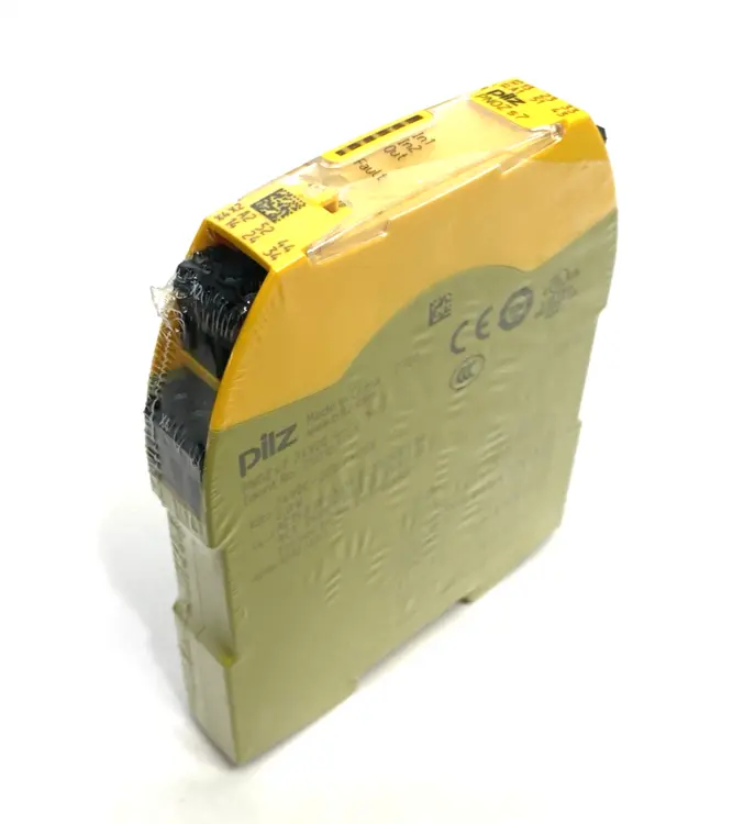 Used PILZ SIGMA CONTACT EXPANSION SAFETY RELAY PNOZ S7 24VDC 4 N/O 1 N/C Relays & Switches Michigan US | Maverick Industrial Sales #1091973