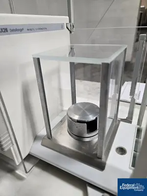 USED Mettler Toledo Mettler Toledo Laboratory Analytical Balance, Model AX26DR