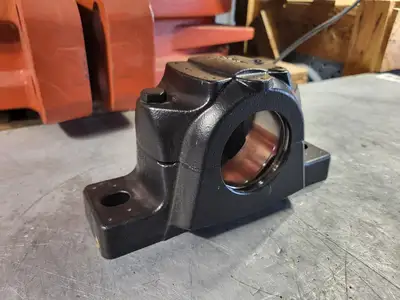 NEW SKF SE512-610