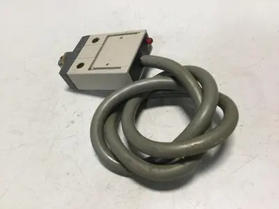 USED OMRON D4C-3402