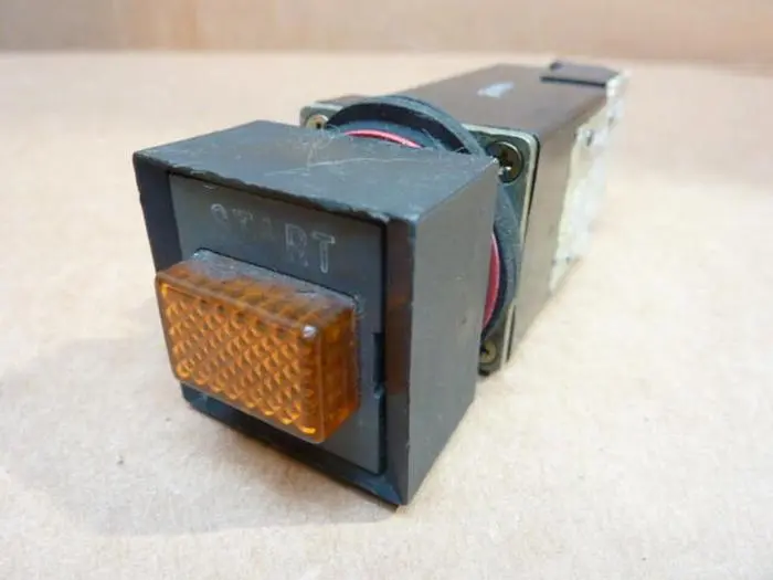 Used ALLEN BRADLEY 800MB-X016S AMBER Relays & Switches Michigan US | Ideal Machinery #597124