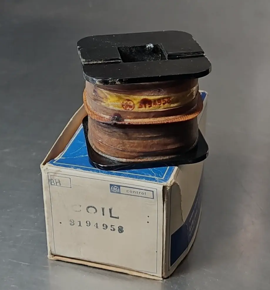 General Electric 3194958 Magnetic coil motor. Loc4D18