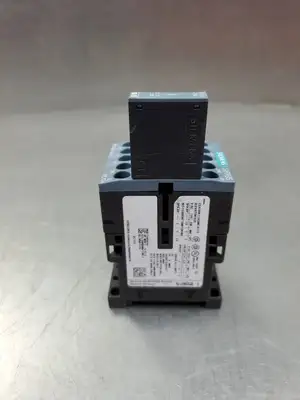 SIEMENS 3RT20151BA42 SIRIUS Contactor w/3RT29161EH00 Module. 4C44