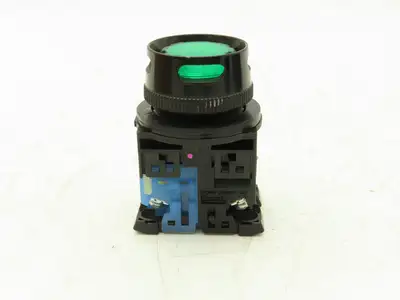 Fuji Electric Pushbutton Green Illuminated Momentary 1 Normally Open  Lot of 8