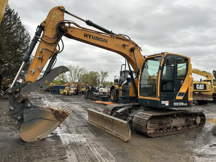 Used 2021 HYUNDAI HX130 LCR Crawler Excavators | Abele Tractor #1342777