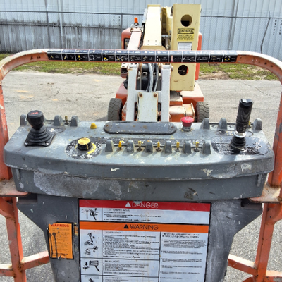 USED 2013 JLG E400AJPN