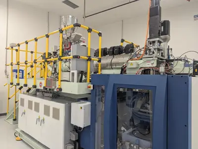 2022 FONG KEE EHB 65T03SS BLOW MOLDING MACHINES | Machinery Network (7)