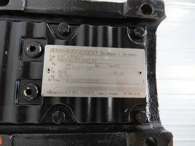 Sew Eurodrive K47 LQ140/1 Gearbox Reducer 35.39 Ratio 1400/40 RPM RH Output