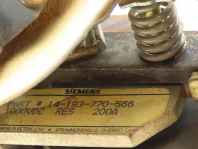 Siemens 14-193-770-566 DC Contactor 1000VDC 200A Interlock 125VDC Coil *READ