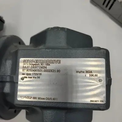 USED SEW EURODRIVE SEW EURODRIVE 3/4" BORE GEAR BOX SA37 DRN71MS4 87.8050490501.0002X21.90 & MOTOR