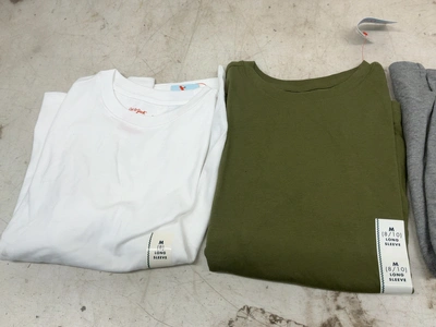 Used _UNKNOWN_ _UNKNOWN_ Apparel, Gloves, Lab Coats Michigan US | Miedema Asset Management Group #1578051
