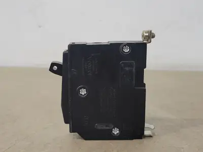 USED SQUARE D QOB120