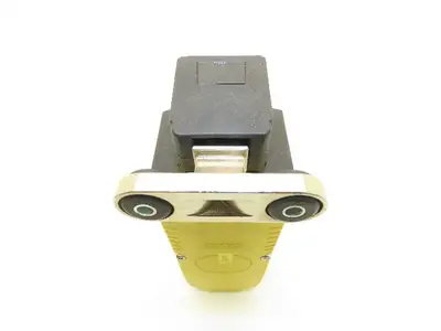 Siemens 3SE5322-0SB21 Safety Switch 240VAC 3A Magnet 24VDC