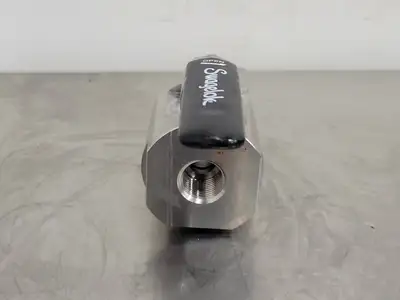NEW SWAGELOK SS-8GBF8