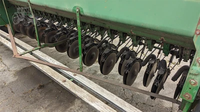USED JOHN DEERE 8300