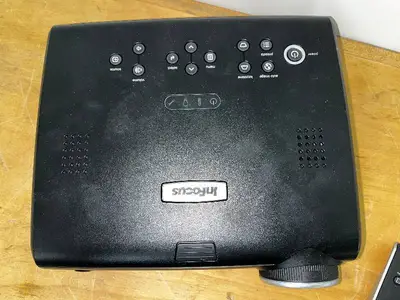 InFocus IN37 DLP Projector with Remote Control