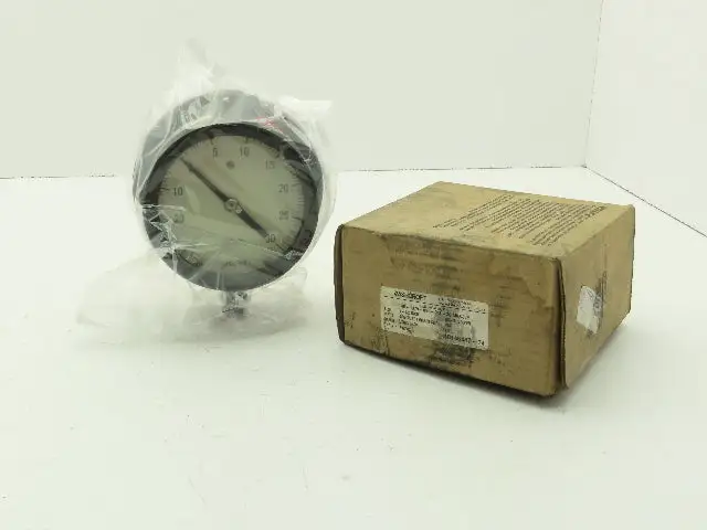 Ashcroft 45-1379-ASL-04L Duragauge 4.5" Pressure Gauge 30 PSI/In.Hg Vac 1/2" NPT