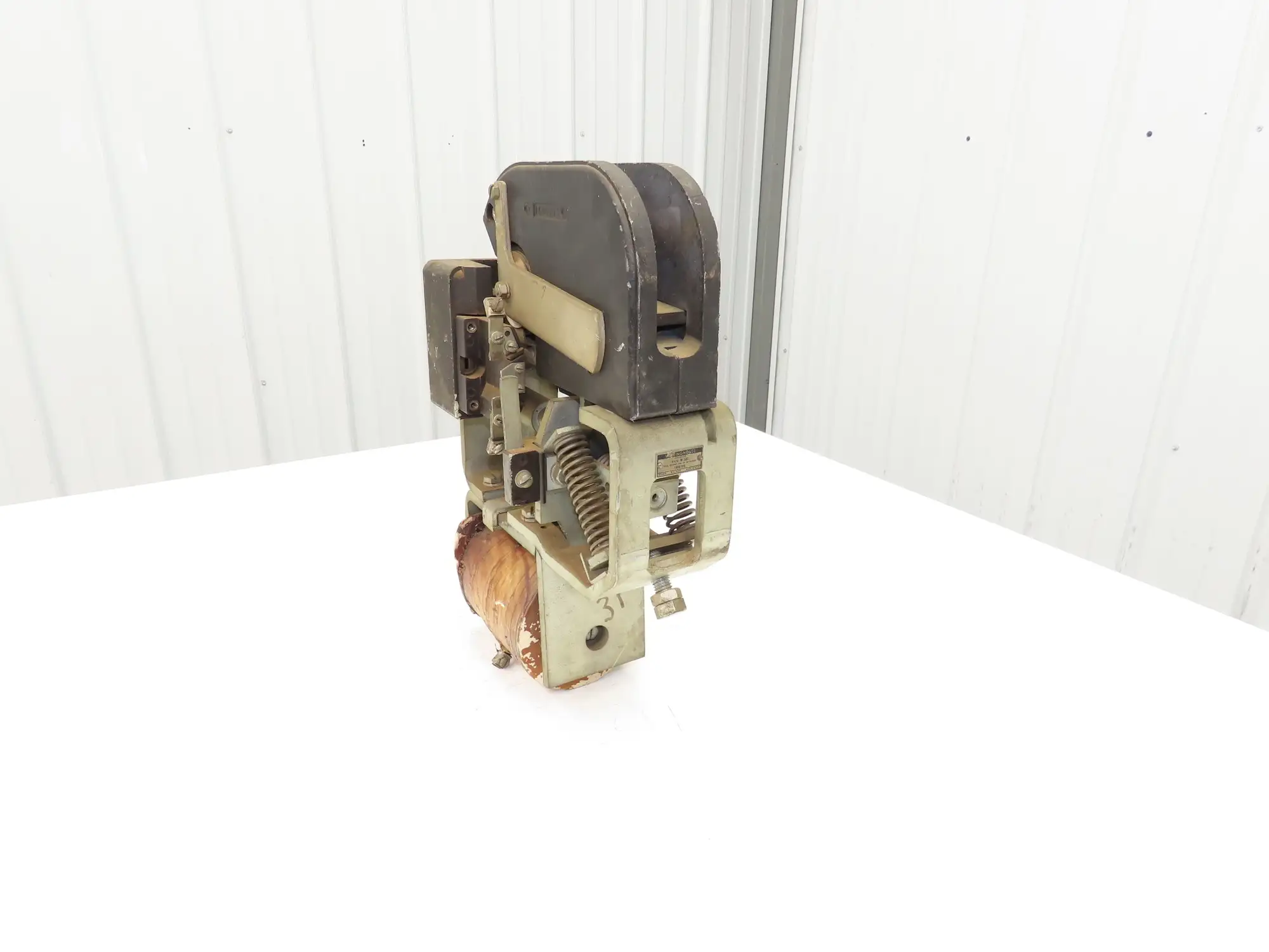 Westinghouse M-501 DC Contactor 300 Amp 600VDC Normally Closed 1745838 Coil