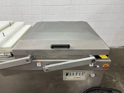 USED XTRAVAC PACKAGING MACHINES 860A