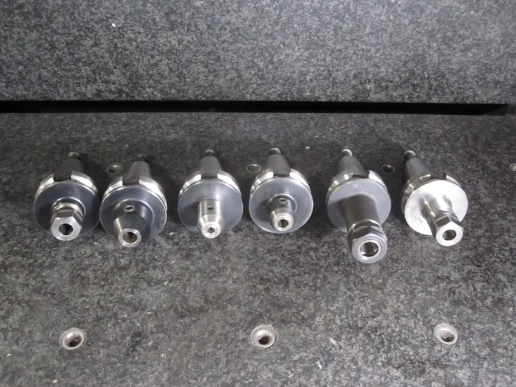 Used Unbranded/Generic BT40 Tool Holders | MachineStation #947316
