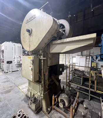 USED 1971 MINSTER MINSTER S1-200-30-36 PRESS