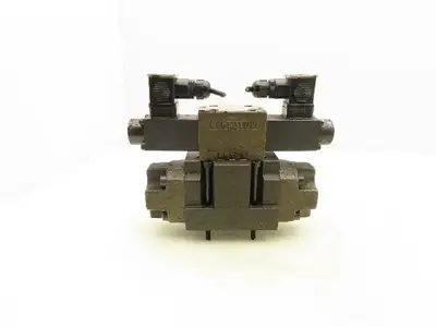 Used HUSKY HYDROLUX MOOG _UNKNOWN_ Valves/Fittings | Arrow Industrial #622605