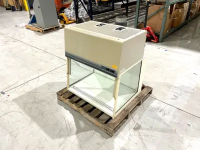 Used Labconco Purifier Vertical Clean Bench, HEPA Laminar Flow Hoods Michigan US | Maverick Industrial Sales #1489271